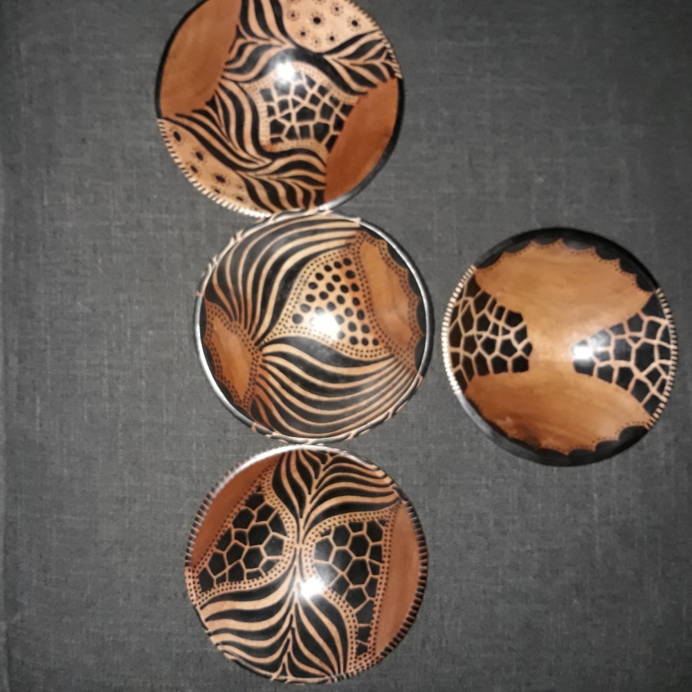 Sets of 4 Wooden bowels